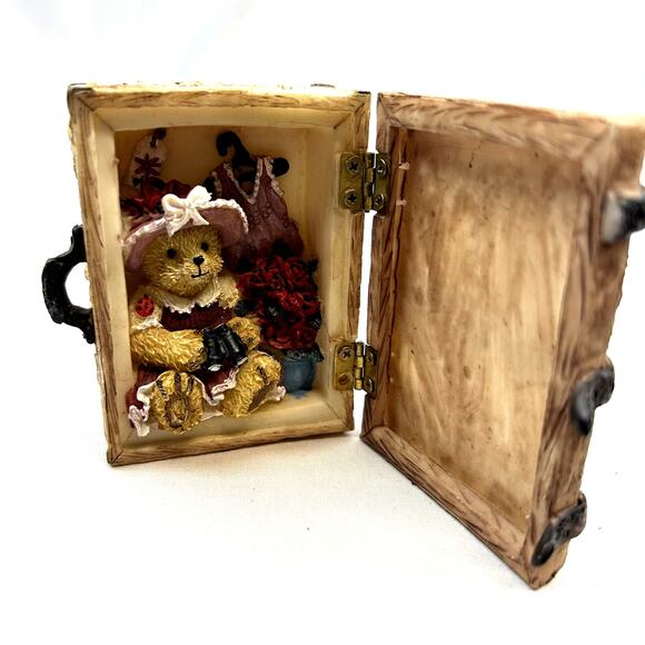 Turtle King Corp figurine Bear in Trunk collectable flaw opens porcelain - Picture 1 of 9